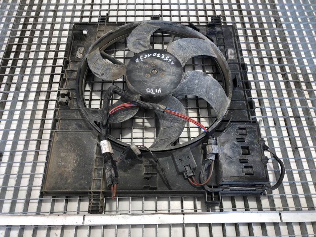 [STARK-759173] Ventilador de radiador Mercedes-Benz Vito Autobus (W638) 1996-2003
