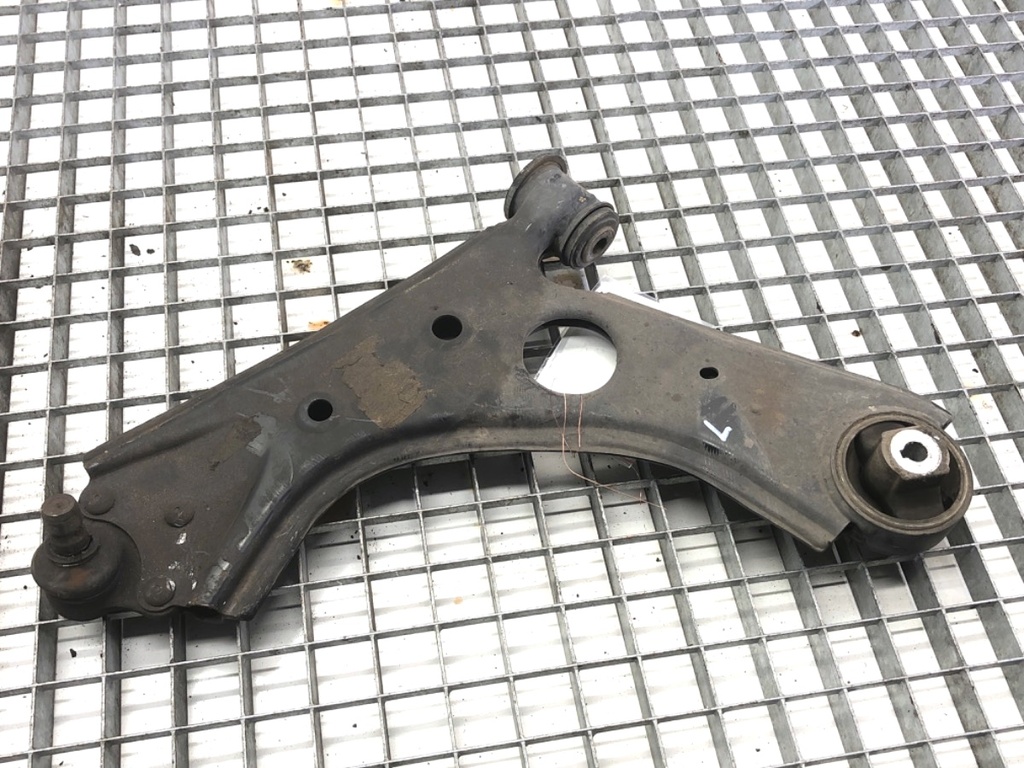 [STARK-769047] Paso de rueda delantero izquierdo FIAT DOBLO Autobus (263_) 2009-2022