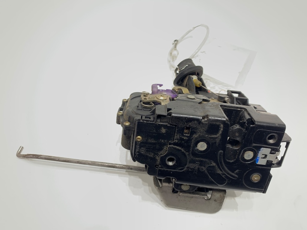 [STARK-781831] Cerradura de puerta delantera izquierda AUDI A4 B6 Avant (8E5) 2000-2005