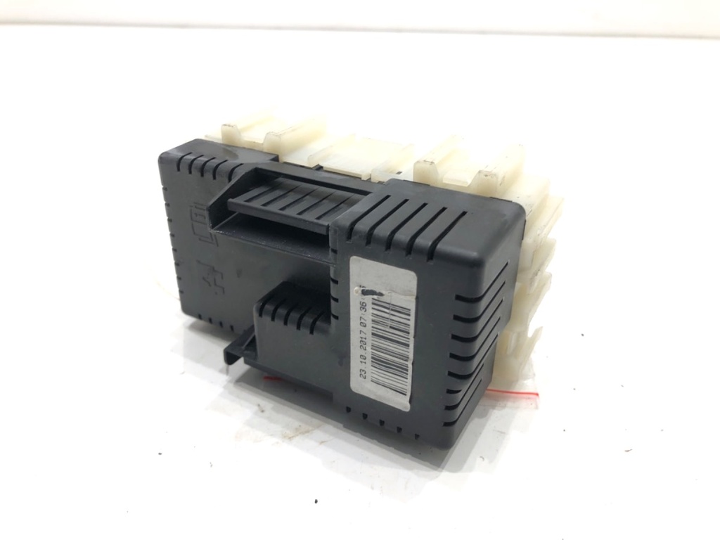 [STARK-820492] Caja de fusibles Volvo V60 I (155, 157) 2.0 D3 2015-2018