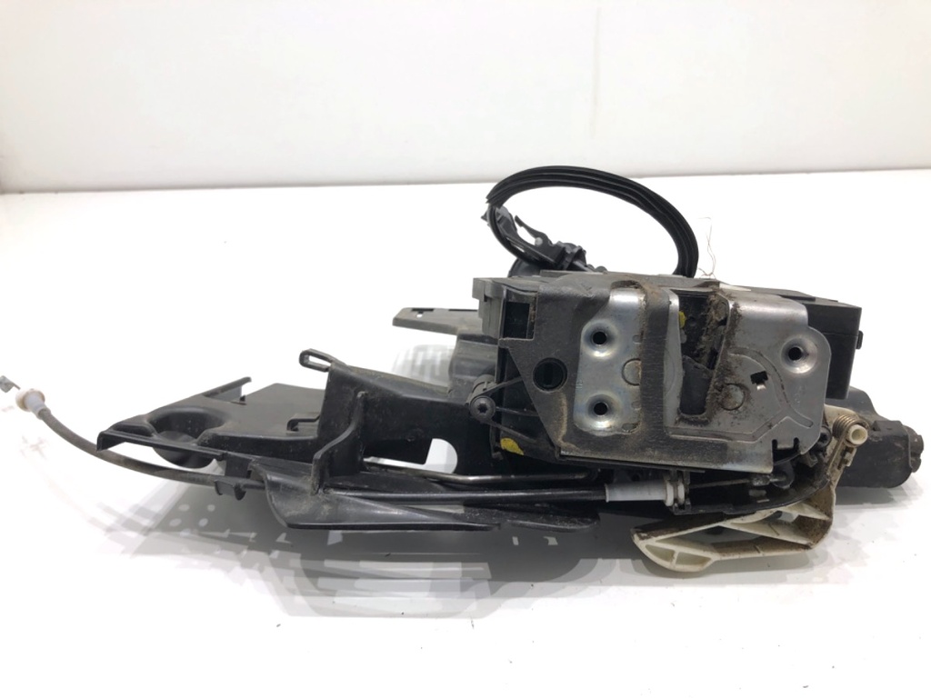 [STARK-821013] Cerradura de puerta delantera izquierda Ford Fiesta VI (CB1, CCN) 2008-2022