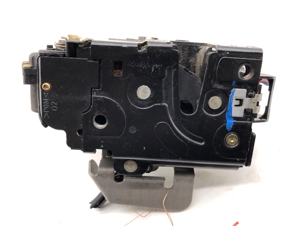[STARK-821937] Cerradura de puerta delantera izquierda Audi A4 B6 (8E2) 2000-2005