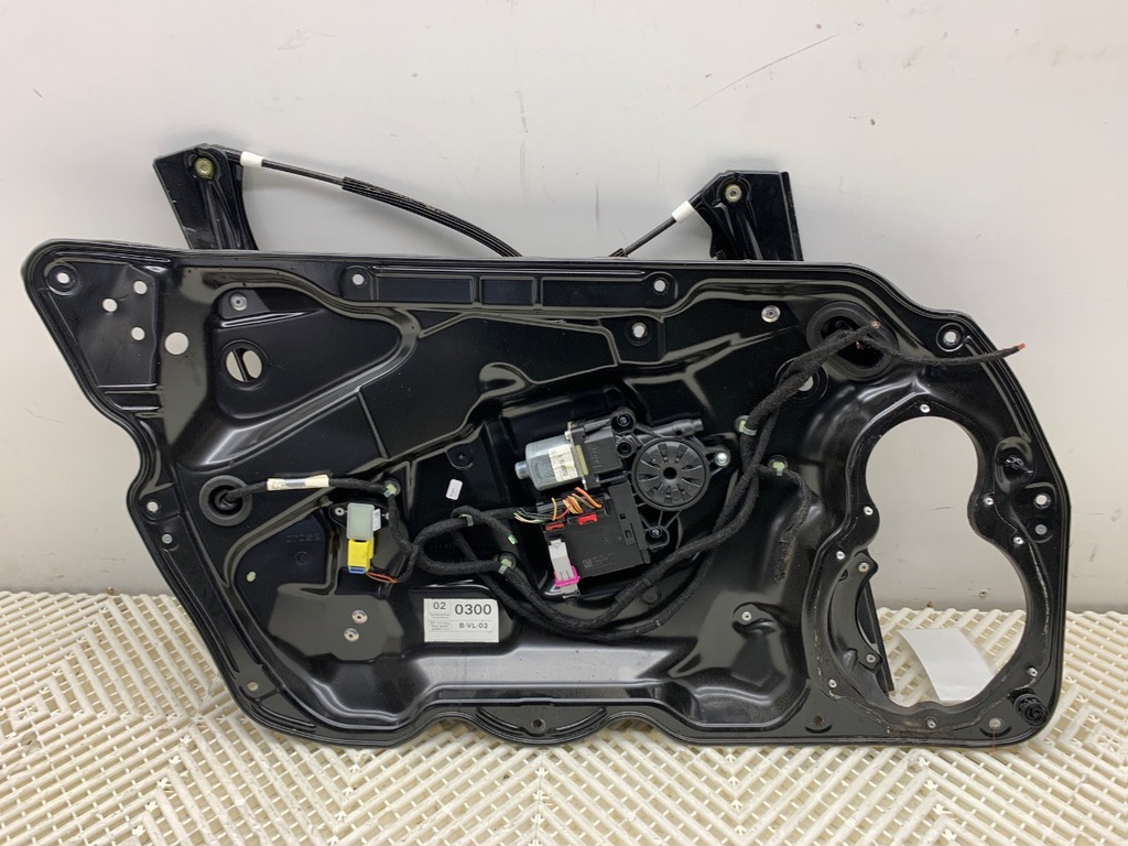 [STARK-844612] Elevalunas delantero izquierdo VW Passat B7 Variant (365) 2.0 TDI 100 kW