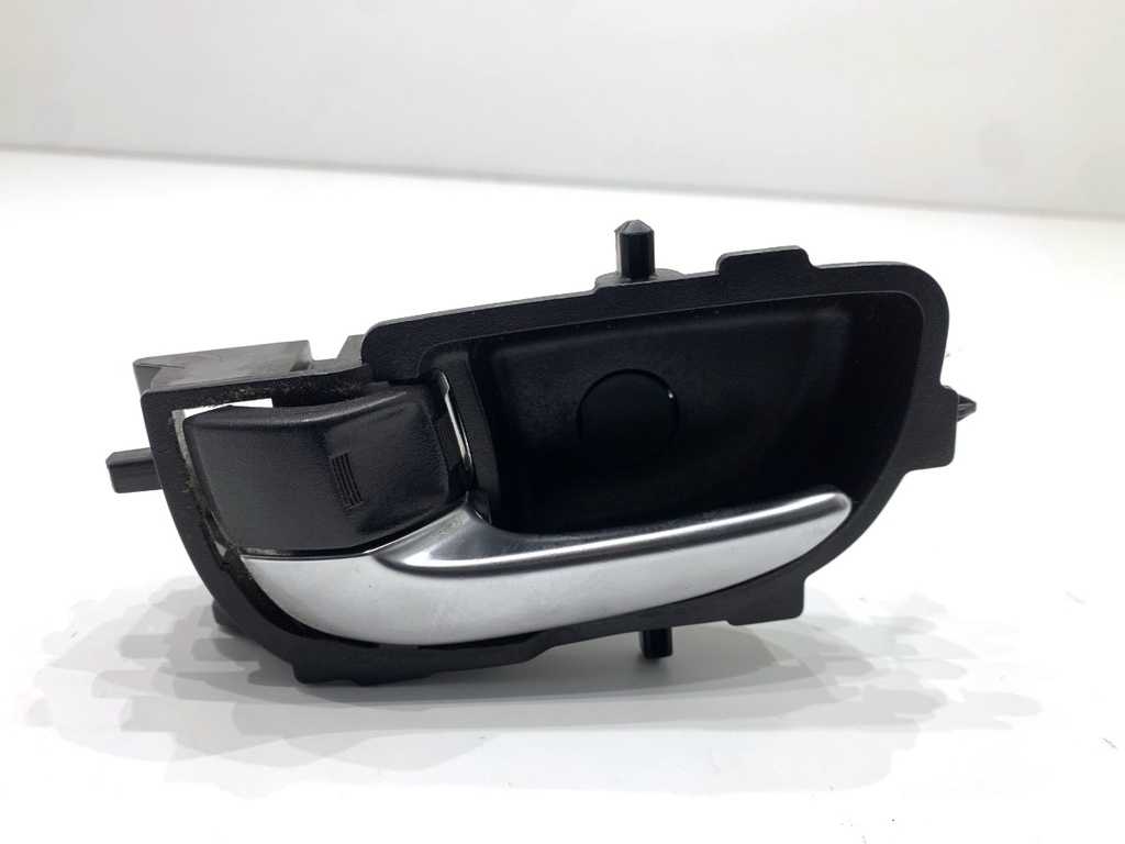 [STARK-845198] Manilla interior de puerta izquierda delantera Toyota Auris (_E18_) 2012-2018