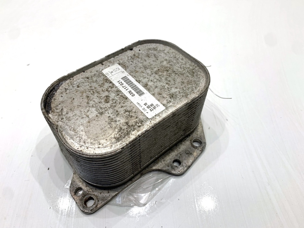 [STARK-858282] Enfriador de aceite VW Golf VII Variant (BA5, BV5) 2.0 TDI 110 kW 2013-2022