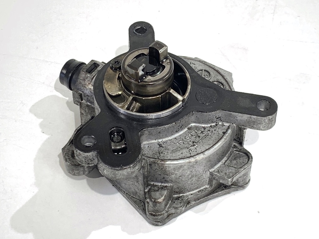 [STARK-860125] Bomba de vacío VOLVO V40 liftback (525, 526) 2012-2022 D2 88 kW