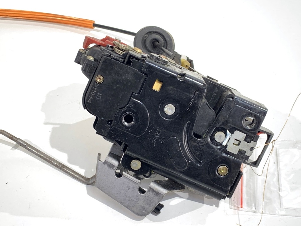 [STARK-870866] Cerradura de puerta trasera izquierda Audi A4 B6 (8E2) 2000-2005
