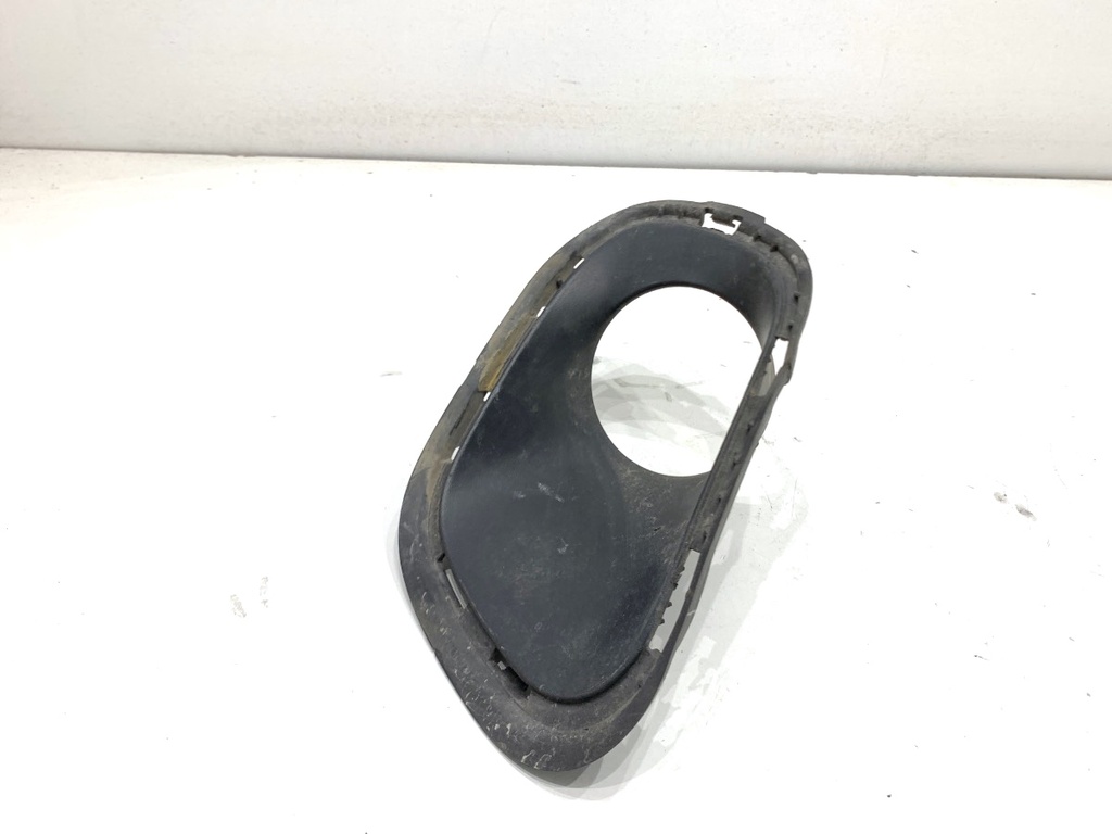 [STARK-876262] Rejilla de parachoques delantero derecho JEEP CHEROKEE (KL) 2013-2022