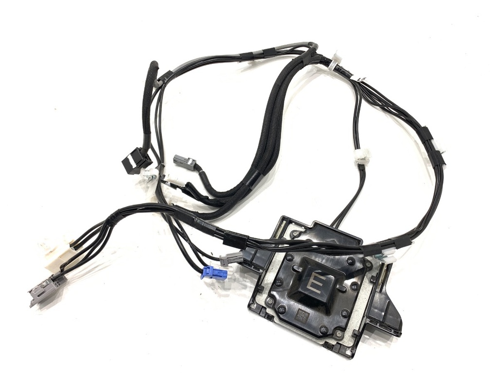 [STARK-887426] Antena Toyota Corolla sedán (_E21_) 1.6 VVTi (ZRE210) 2019-2022