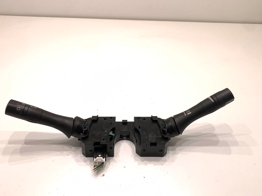 [STARK-891285] Combinado de interruptores Nissan Juke (F15) 1.2 DIG-T 85 kW 2014-2022
