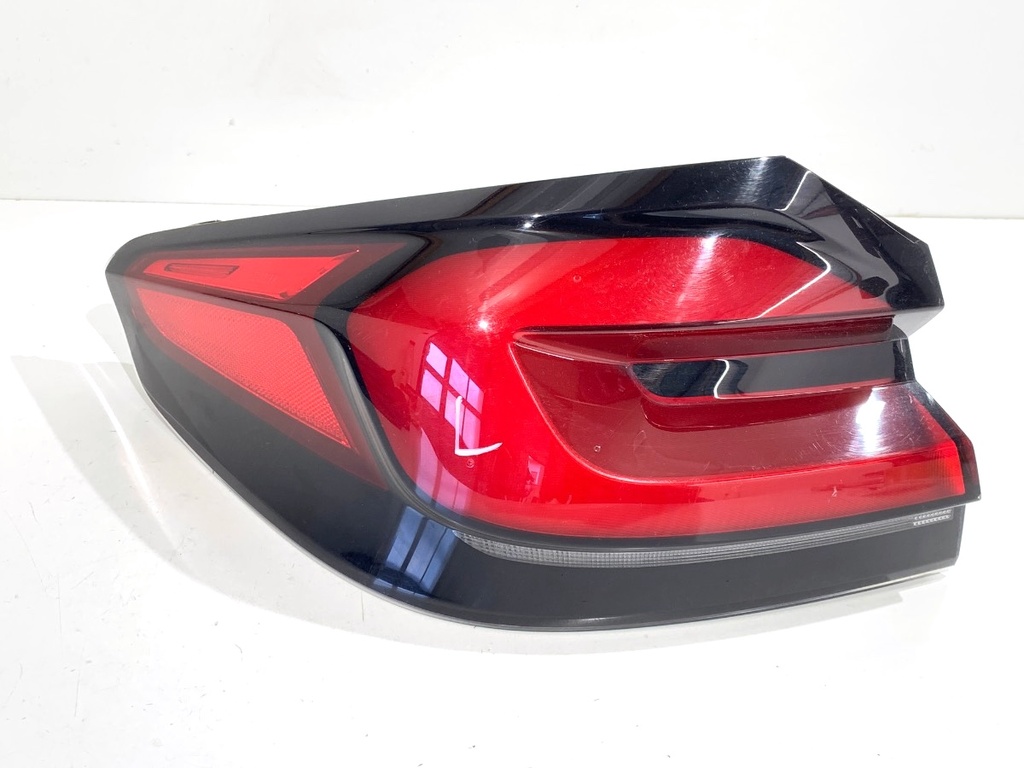 [STARK-894456] Piloto trasero izquierdo BMW Serie 5 (G30, F90) 2016-2022