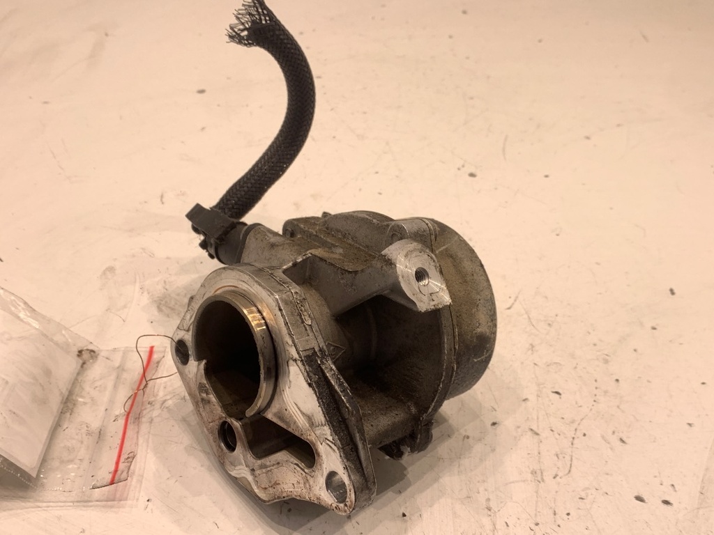 [STARK-908518] Bomba de vacío Renault Captur I 1.5 dCi 110 81 kW 705641000