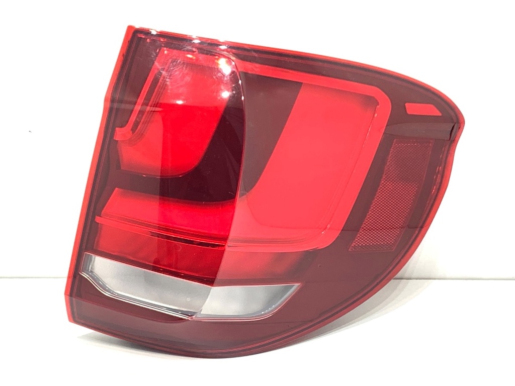 [STARK-908775] Piloto trasero derecho BMW X5 (F15, F85) 2013-2018