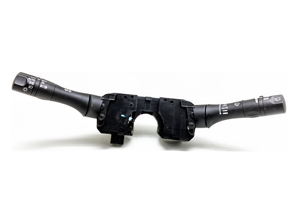 [STARK-924685] Combinado de interruptores NISSAN JUKE (F15) 1.5 dCi 81 kW 2010-2022