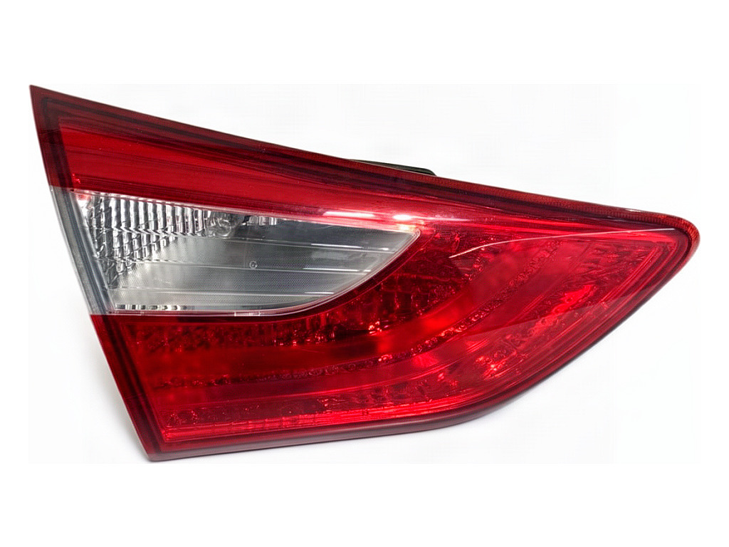 [STARK-935535] Piloto trasero izquierdo HYUNDAI i30 (GD) 2011-2016 1.6 CRDi 81 kW