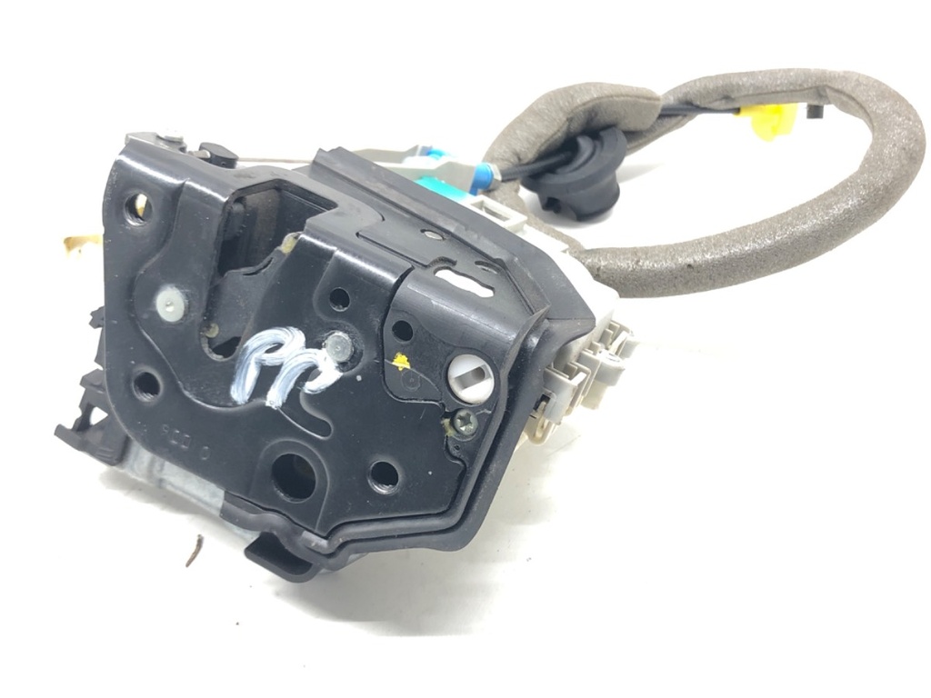 [STARK-546618] Cerradura de puerta delantera derecha para Audi Q3 (8UB, 8UG) 2011-2018