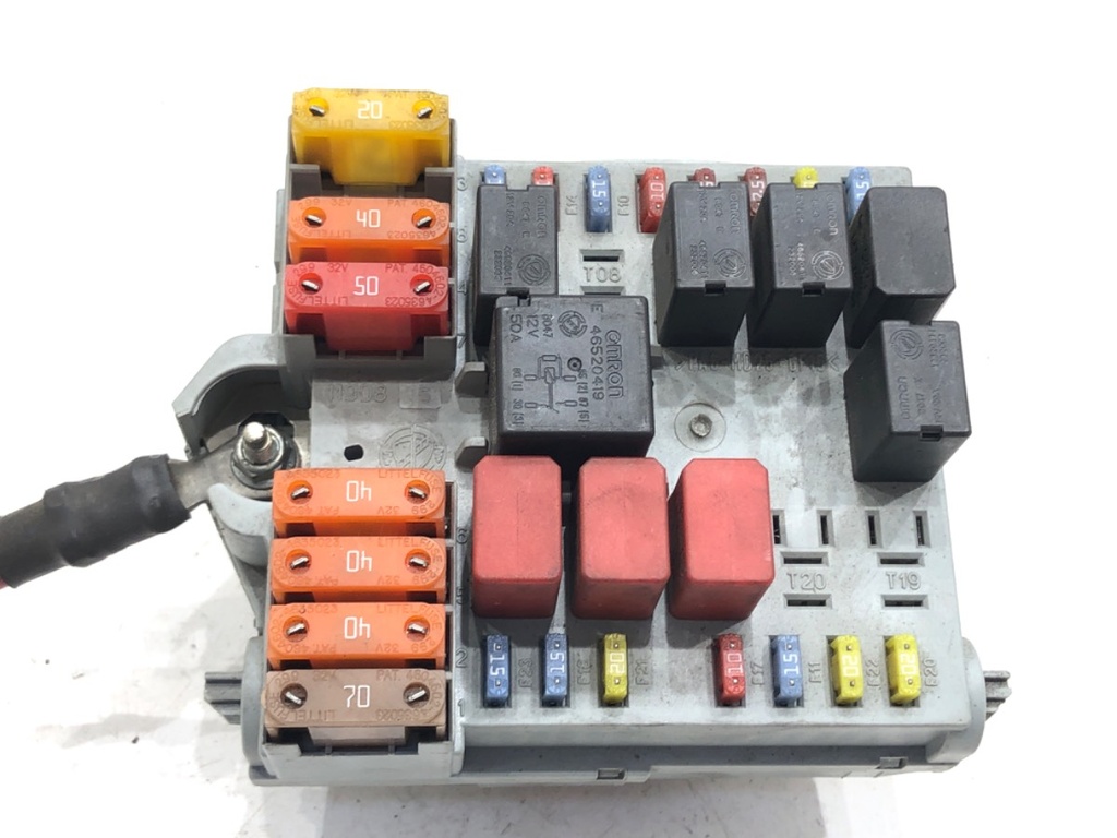 [STARK-598757] Caja de fusibles ALFA ROMEO 159 (939) 2005-2012