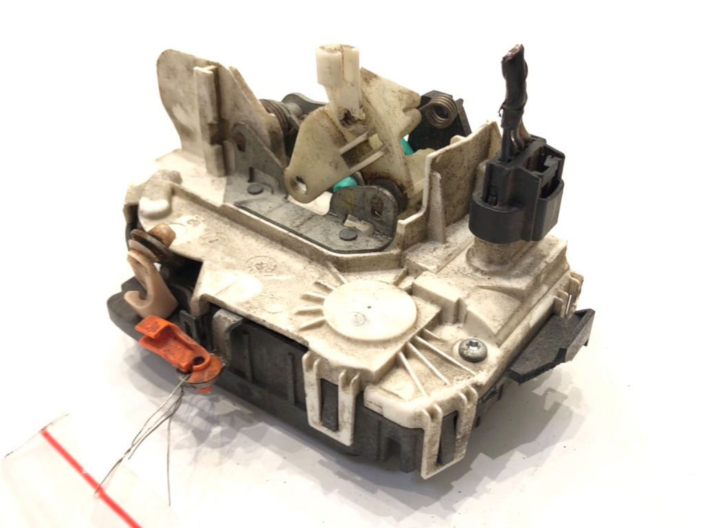 [STARK-618350] Cerradura de puerta delantera izquierda Dodge Caliber 2006-2022