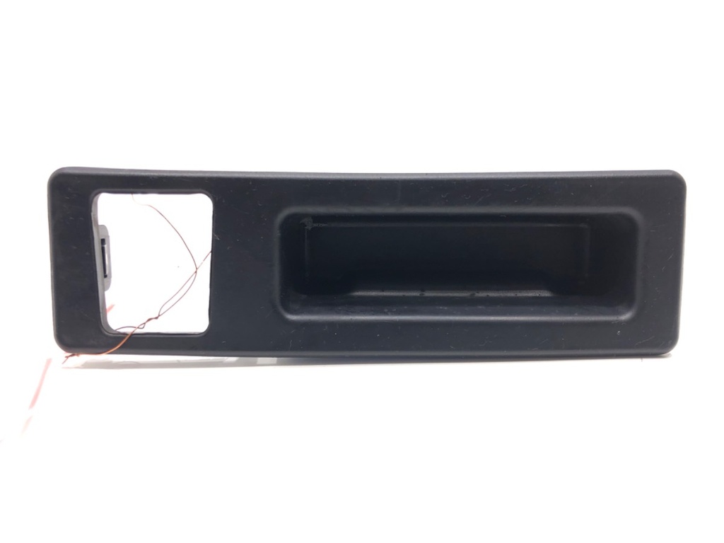 [STARK-662247] Maneta de portón trasero BMW Serie 3 Gran Turismo (F34) 2012-2022
