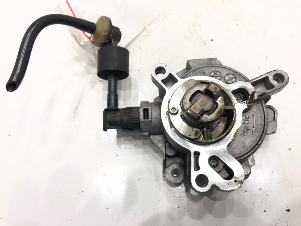 [STARK-693098] Bomba de vacío Volvo V40 liftback 2012-2022 D4 140 kW
