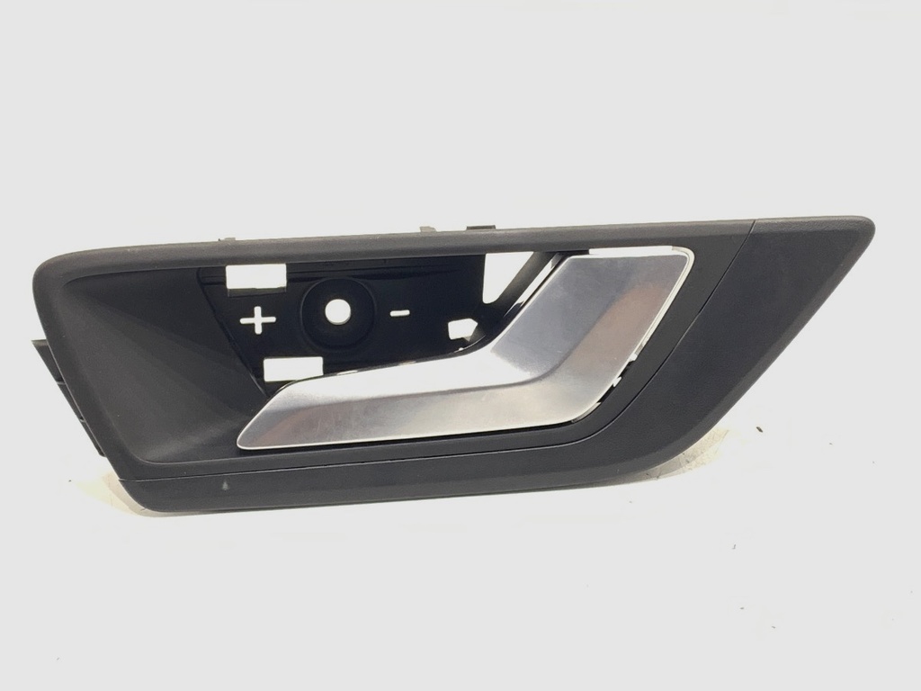 [STARK-704828] Tirador interior de puerta trasera derecha Ford Focus IV (HN) 2018-2022
