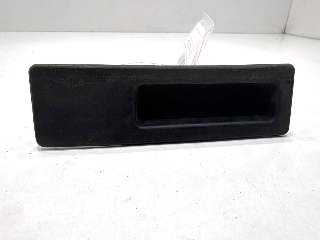 [STARK-708160] Maneta de portón trasero BMW Serie 3 (F30, F80) 2011-2018