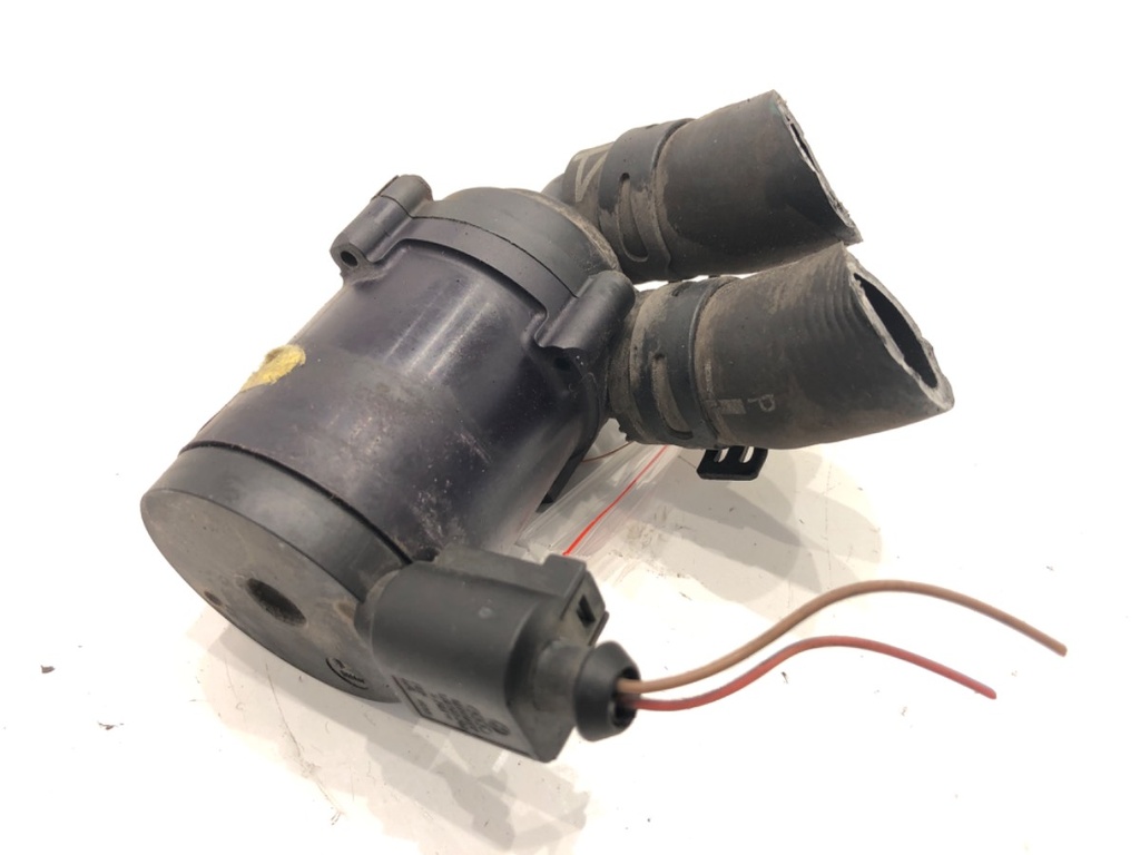 [STARK-724254] Bomba de agua adicional Audi Q7 (4LB) 3.0 TDI quattro 2006-2008