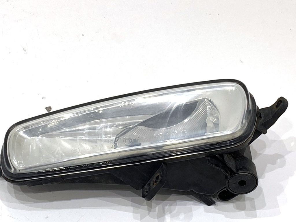 [STARK-863047] Faro halógeno delantero izquierdo Ford Focus III Turnier 2010-2022