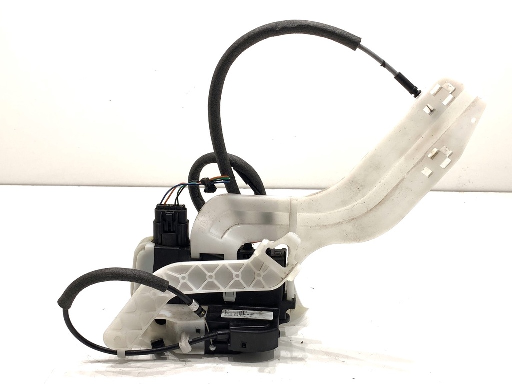 [STARK-915138] Cerradura de puerta trasera derecha HYUNDAI ix35 (LM, EL, ELH) 2009-2022