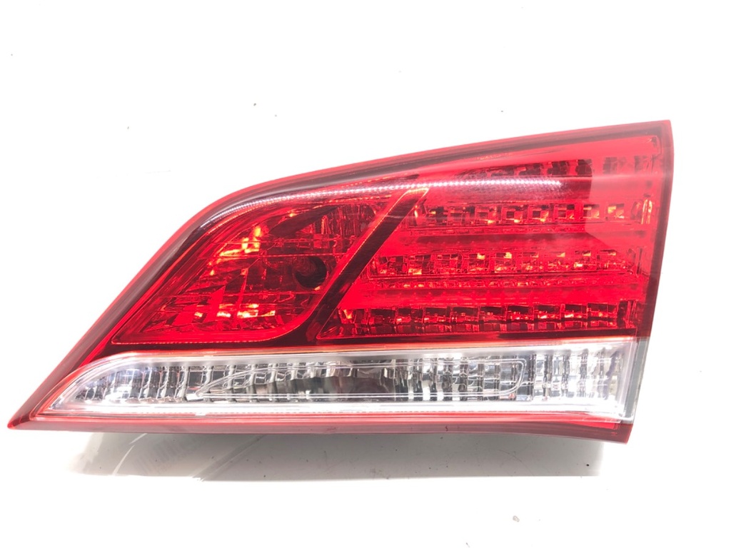 [STARK-565508] Piloto trasero izquierdo HYUNDAI i40 I (VF) 1.7 CRDi 136 CV