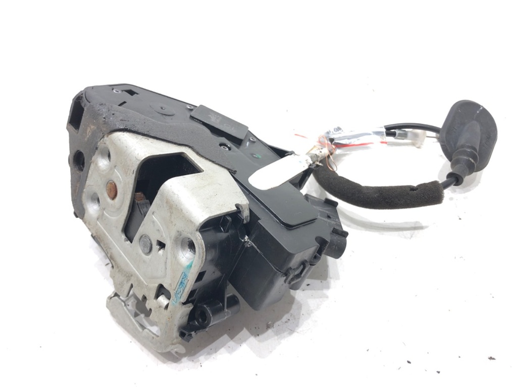 [STARK-652175] Cerradura de puerta delantera izquierda Ford Mondeo V sedán (CD) 2012-2022