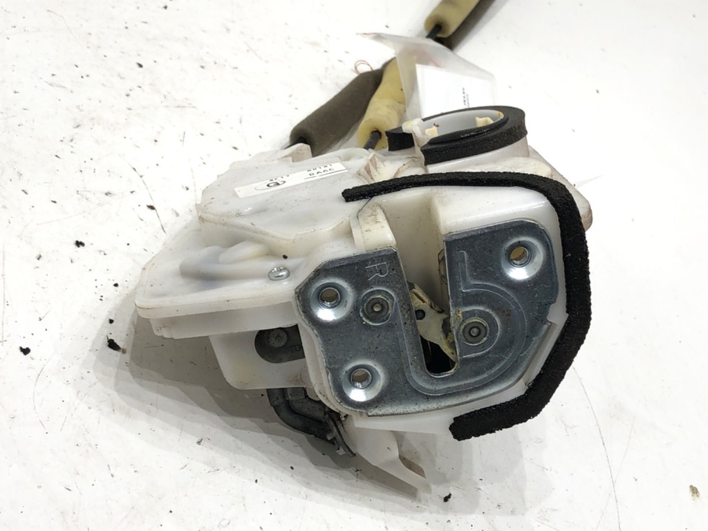 [STARK-654056] Cerradura de puerta delantera derecha Mazda 2 (DL, DJ) 2014-2022