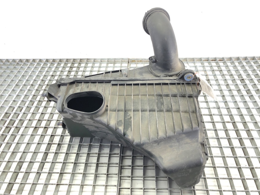 [STARK-658697] Caja de filtro de aire Porsche Cayenne (9PA) 2002-2010