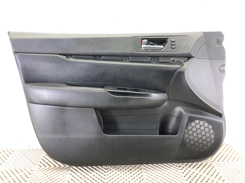 [STARK-671116] Panel de puerta delantera izquierdo Subaru Outback (BR) 2009-2022