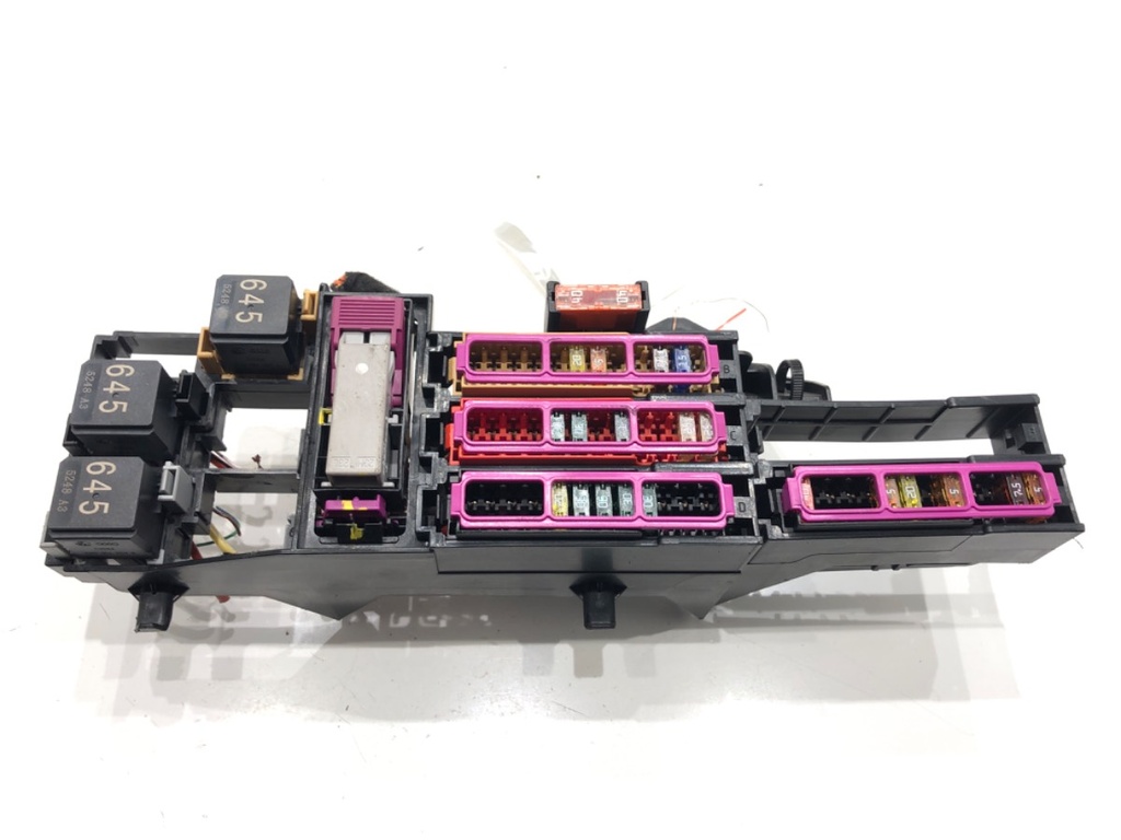 [STARK-704139] Caja de fusibles AUDI A6 C7 (4G2, 4GC) 2010-2018