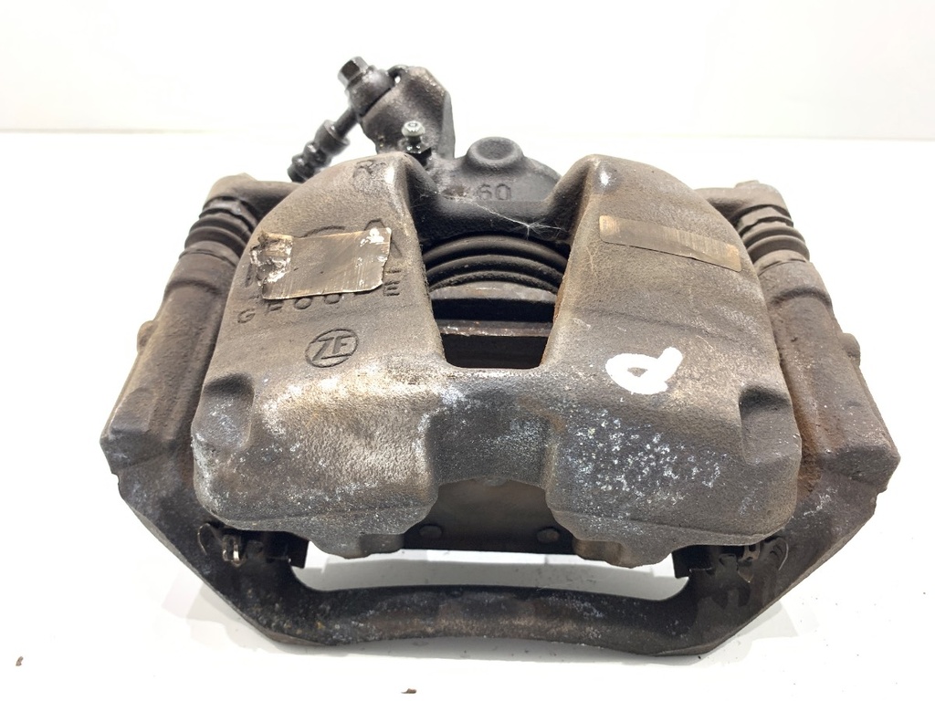 [STARK-713030] Pinza de freno delantera derecha Toyota Proace City 1.5 D-4D 130 2019-2022
