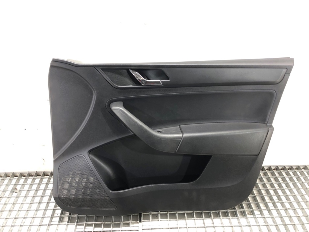 [STARK-714751] Panel de puerta delantera derecha SKODA RAPID (NH3, NK3, NK6) 2012-2022