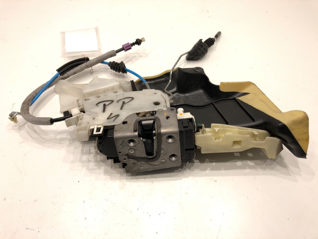 [STARK-718050] Cerradura de puerta delantera derecha Mercedes-Benz Clase E (W212) 2009-2016