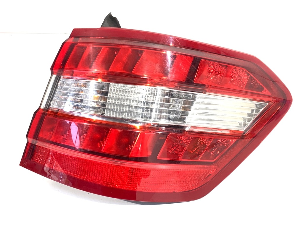 [STARK-906886] Piloto trasero derecho Mercedes-Benz Clase E T-Model (S212) 2009-2016