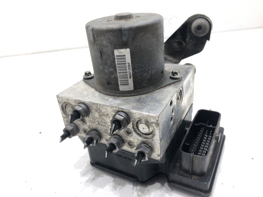 [STARK-704531] Bomba ABS VW Passat B7 Variant (365) 2.0 TDI 125 kW 2010-2014