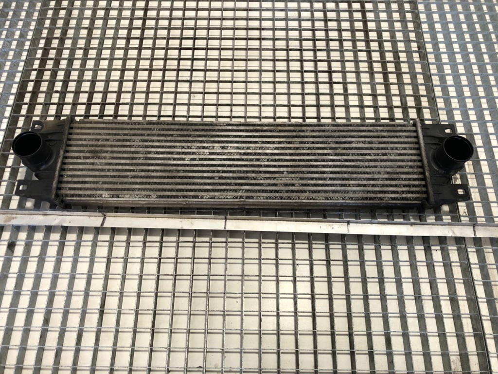 [STARK-771050] Intercooler Renault Master II Skrzynia (FD) 2.5 dCi 88 kW 2006-2022