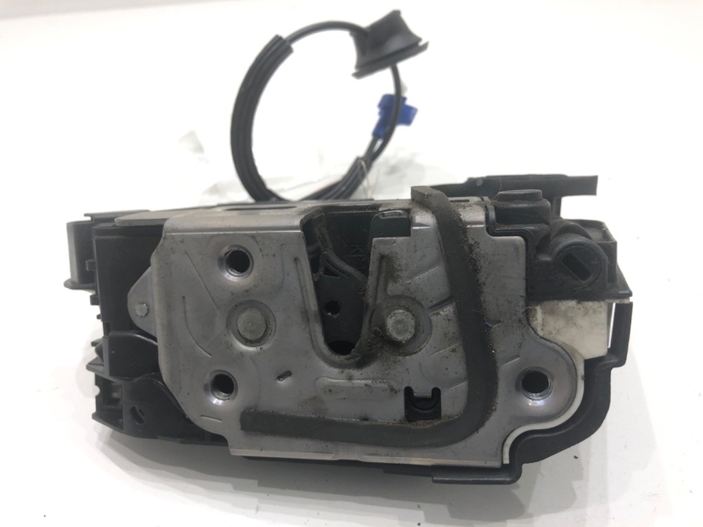 [STARK-776737] Cerradura de puerta trasera derecha SEAT Leon ST (5F8) 2.0 Cupra 4Drive 2016-2022