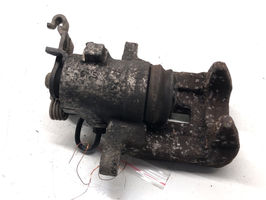 [STARK-435745] Pinza de freno trasera derecha SKODA Octavia II (1Z3) 1.6 gasolina 2004-2013