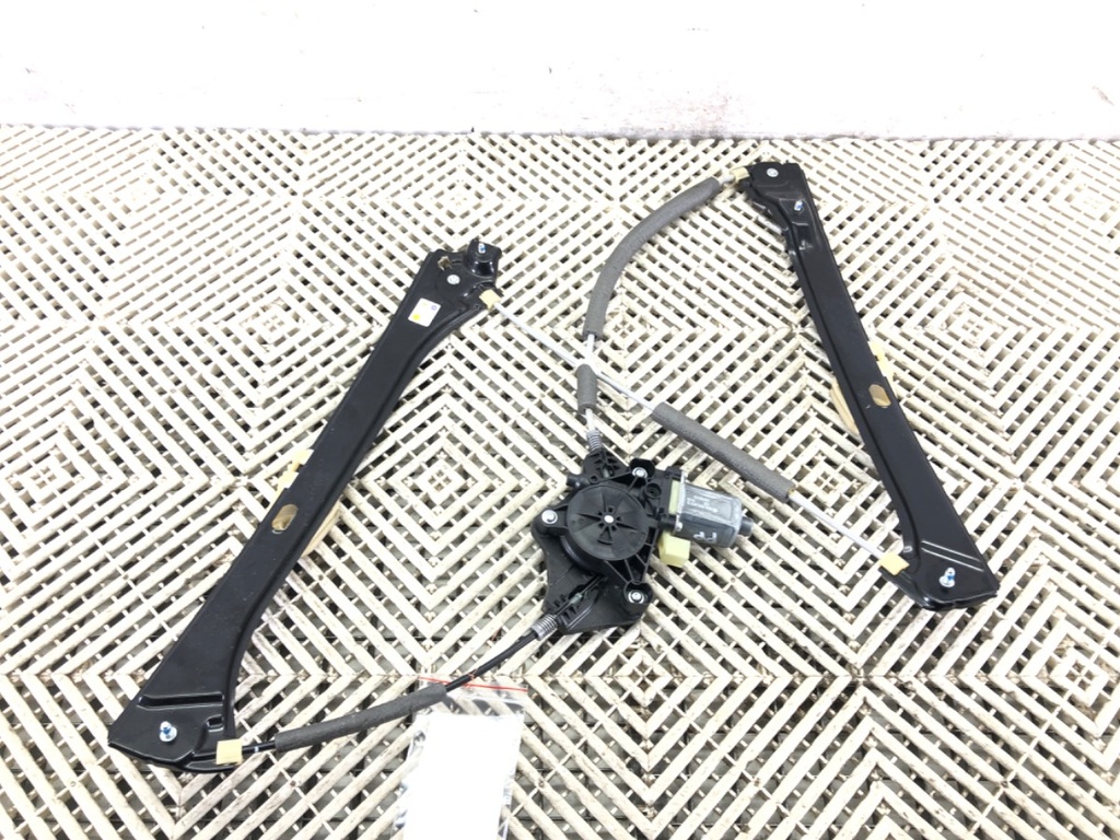 [STARK-664591] Elevador de ventana delantero derecho SKODA SUPERB III (3V3) 2.0 TDI 147 kW 200 CV 2020-2022