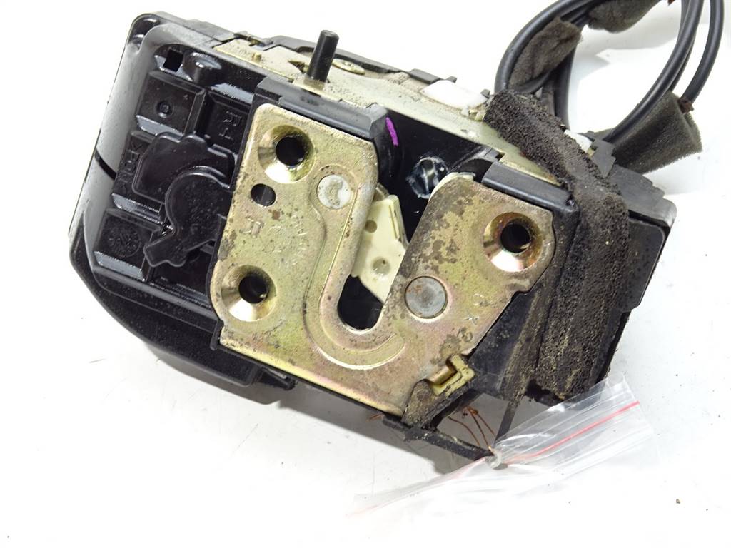 [STARK-351123] Cierre de puerta trasera derecha Nissan Murano I (Z50) 2002-2009