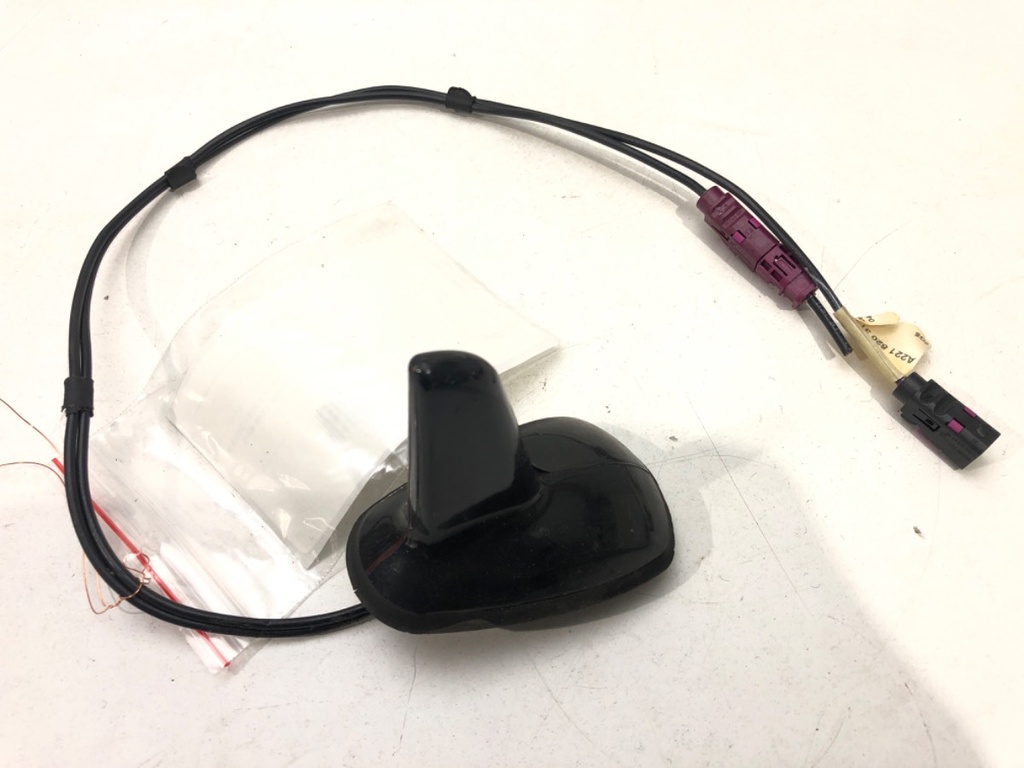 [STARK-494822] Antena Mercedes-Benz Clase S (W221) 2005-2013 S 500 4-matic