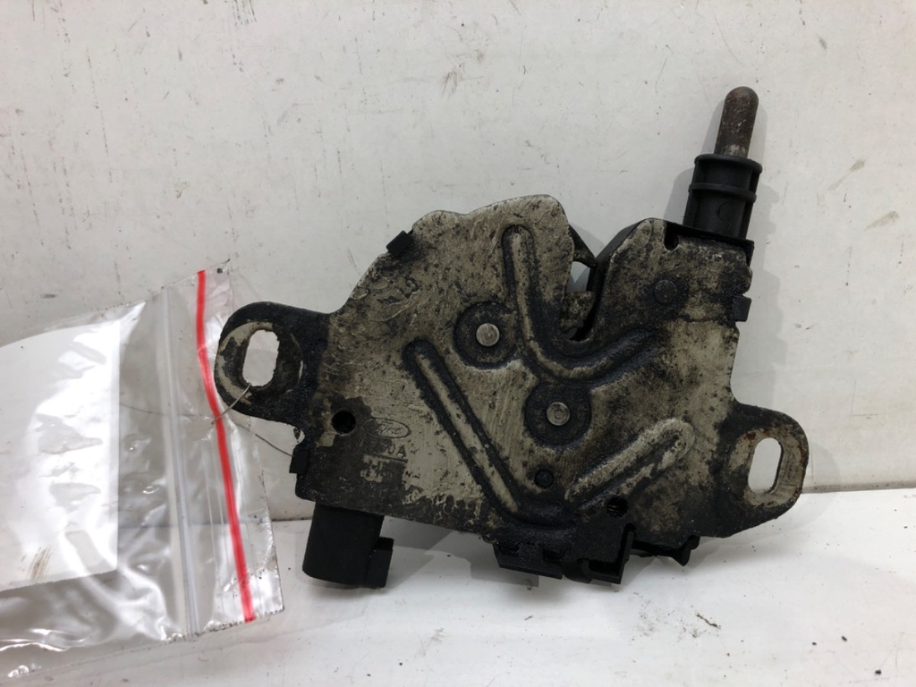 [STARK-504480] Cierre de capó Ford Focus II (DA_, HCP, DP) 2004-2013