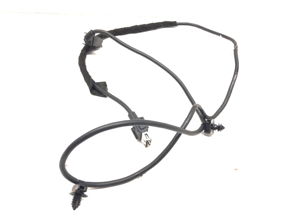 [STARK-570201] Puerto USB Ford Focus III Turnier 2010-2022 2.0 TDCi 103 kW