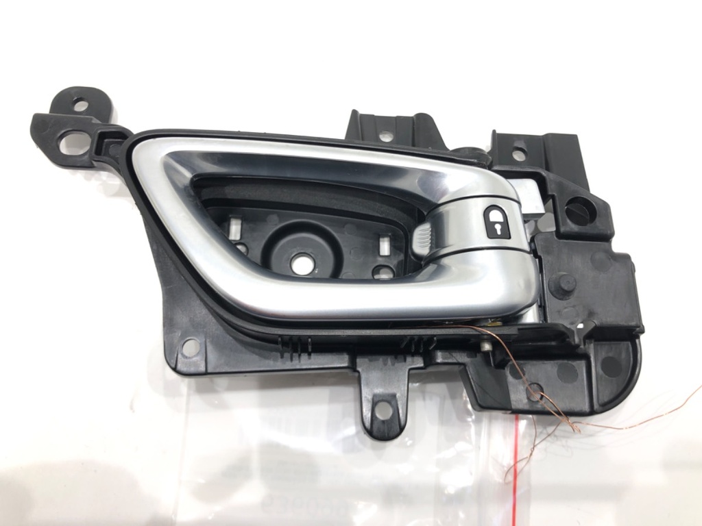 [STARK-636099] Tirador interior de puerta trasera derecha Jeep Compass (MP, M6) 2016-2022