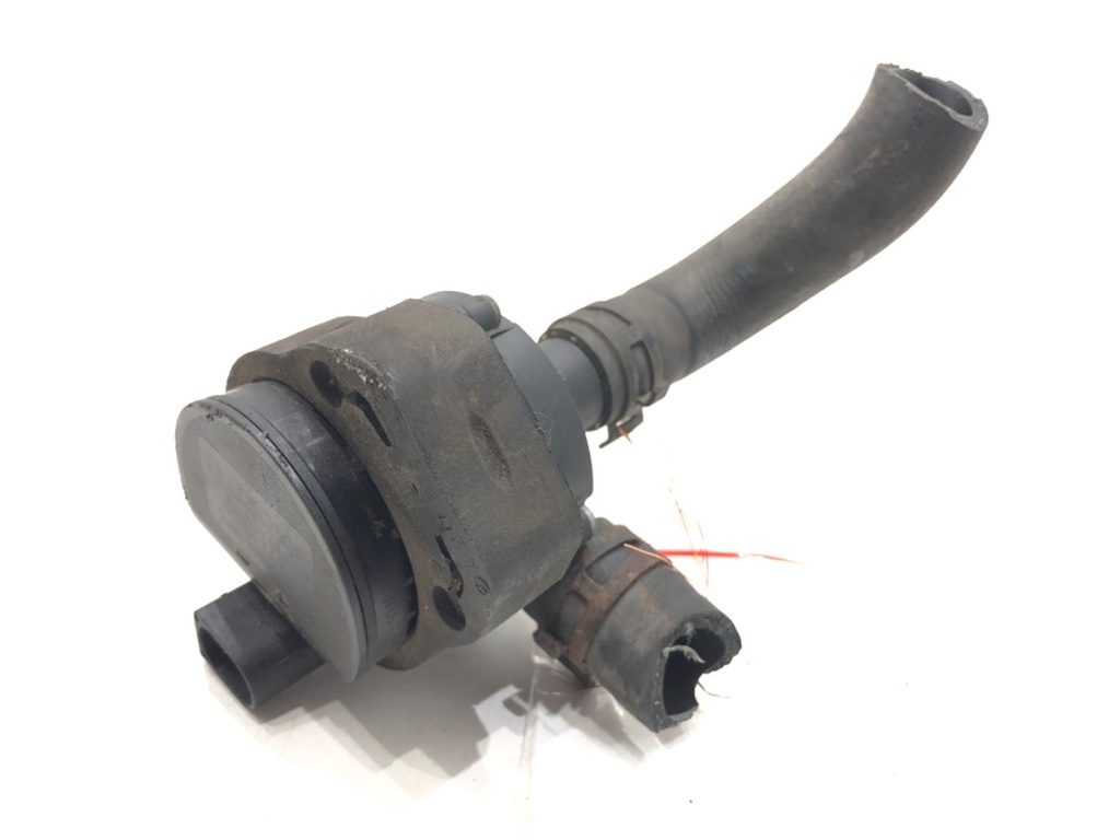 [STARK-645685] Bomba de agua adicional Mercedes-Benz Clase C (W204) 2007-2015